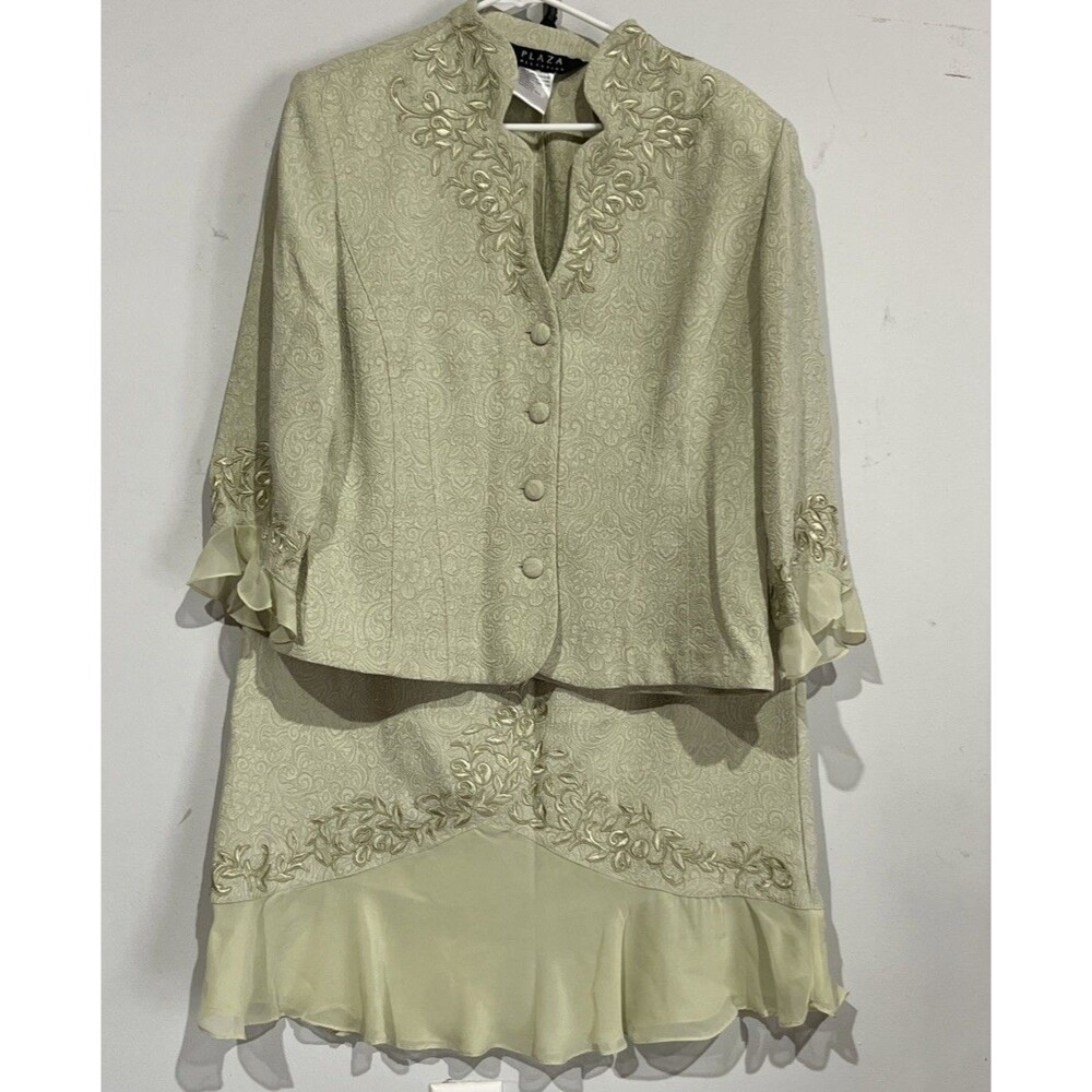 Plaza Collection Matcha Green Embroidered Skirt Set Size 14 Elastic Waist Lined